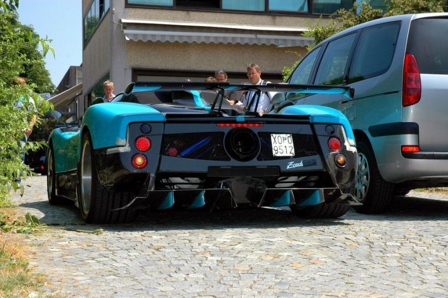  Pagani Zonda Uno 2010 года  (фото 5 из 15)